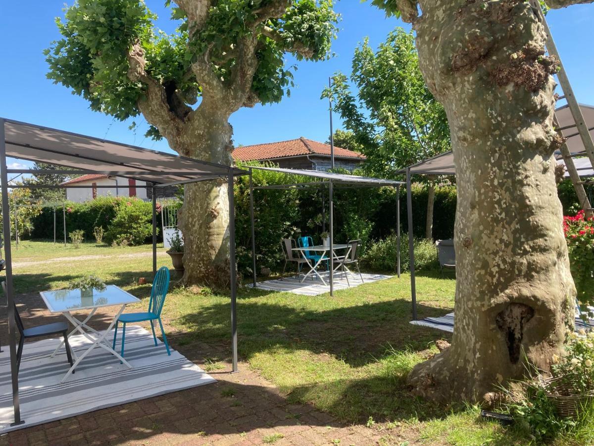 Entre Mer Et Pins Saint-Julien-en-Born Exterior photo